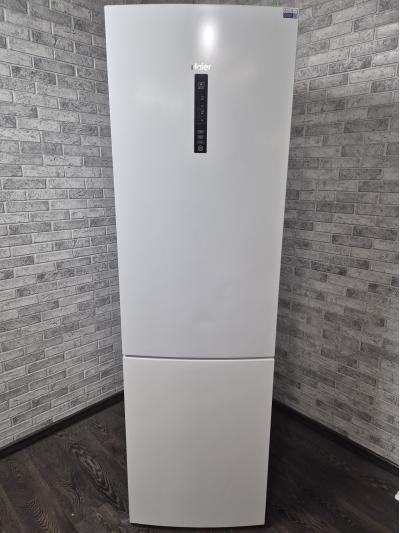 Холодильник Haier C2F 537 CWG